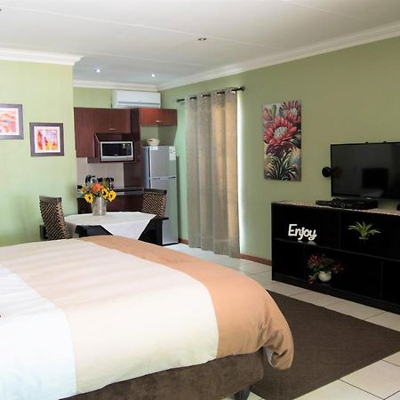 Summer Garden Guest House Benoni Extérieur photo